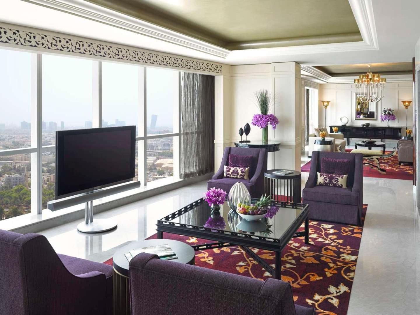 Dusit Thani Абу-Даби Экстерьер фото A suite at the hotel